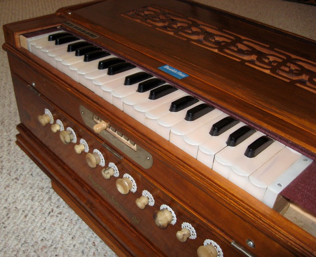 Types of Harmoniums – Tucson Harmonium